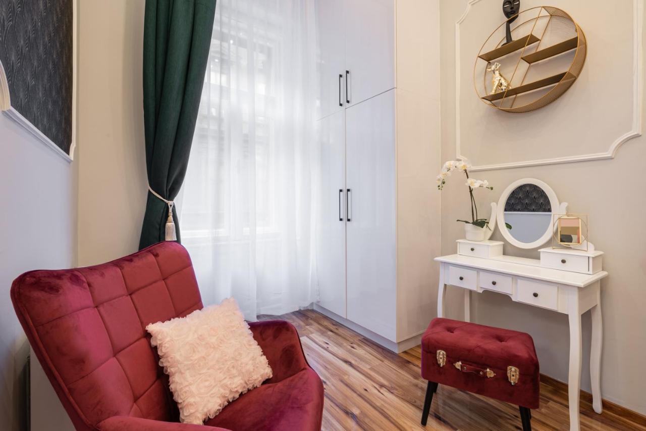 Premium Art Deco Apartment At Broadway // 4Bdr & 3Br Budapeste Exterior foto