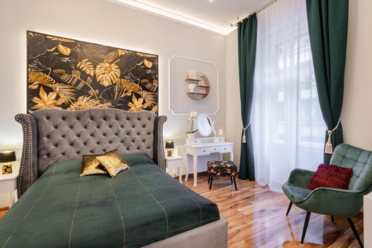 Premium Art Deco Apartment At Broadway // 4Bdr & 3Br Budapeste Exterior foto