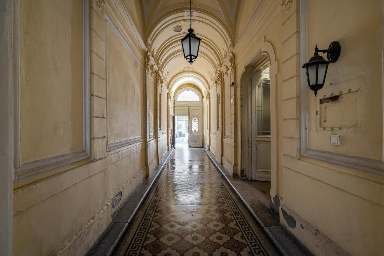 Premium Art Deco Apartment At Broadway // 4Bdr & 3Br Budapeste Exterior foto