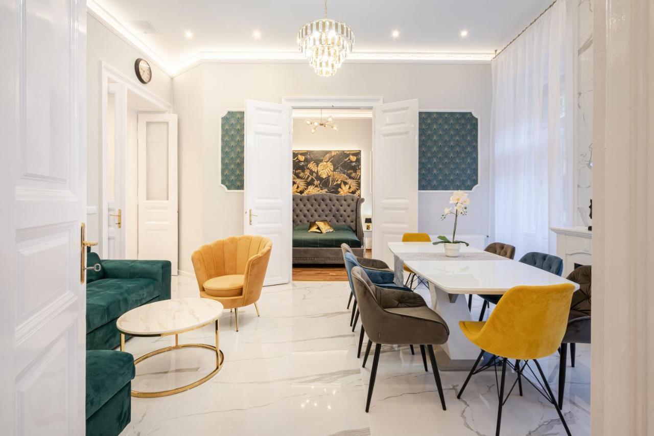 Premium Art Deco Apartment At Broadway // 4Bdr & 3Br Budapeste Exterior foto